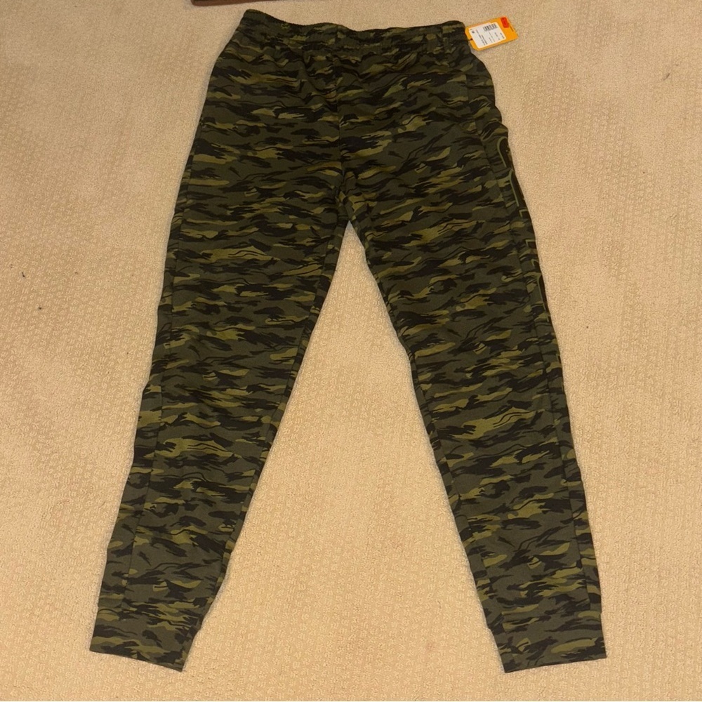 Carhartt Camouflage Jogger Pants NWT